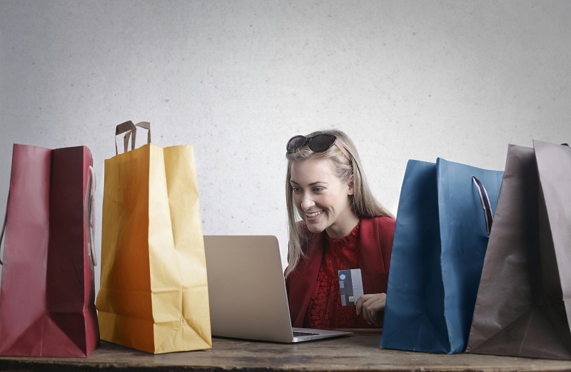 Online vásárláskor javunkra fordíthatjuk a megfigyelést | Fotó: Pexels