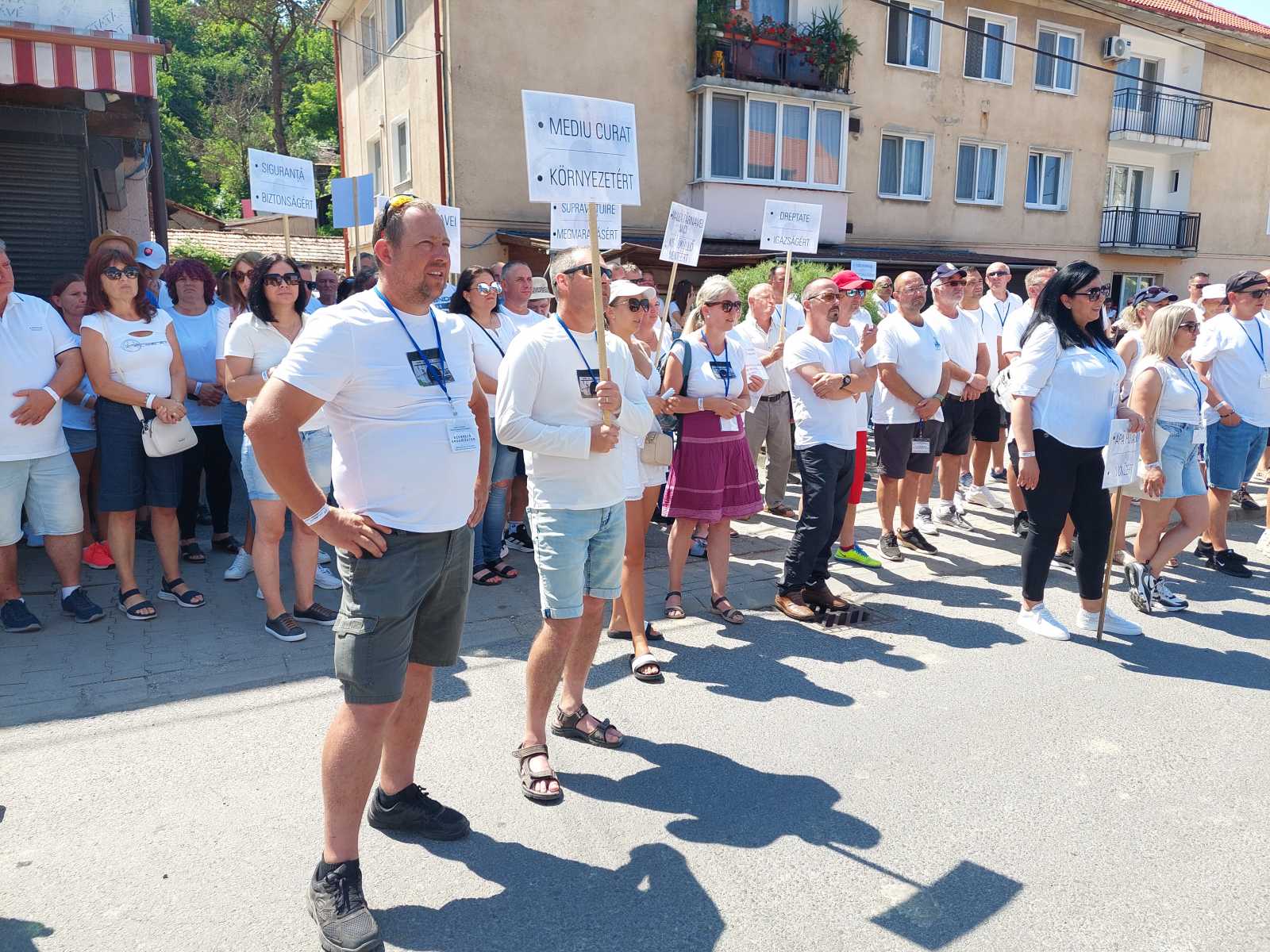 Felemelték a hangjukat