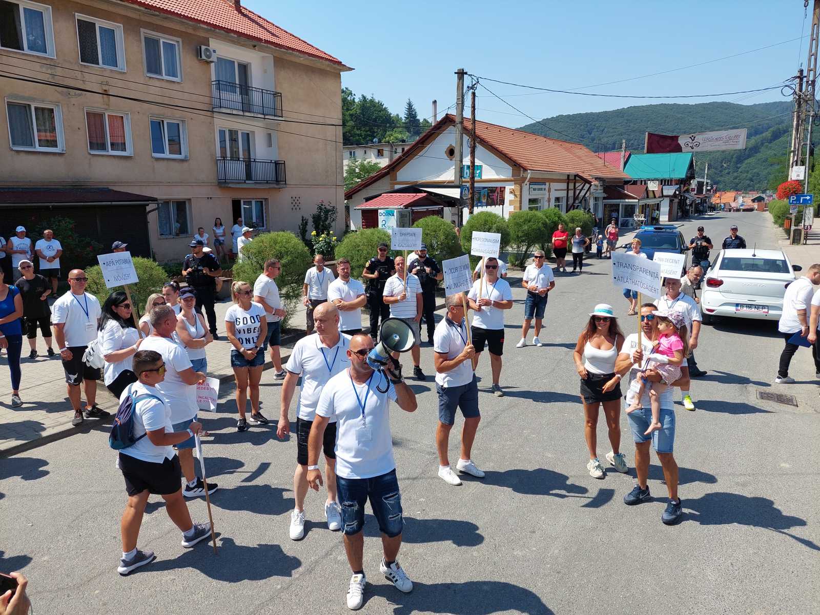 Először tiltakoztak szervezetten