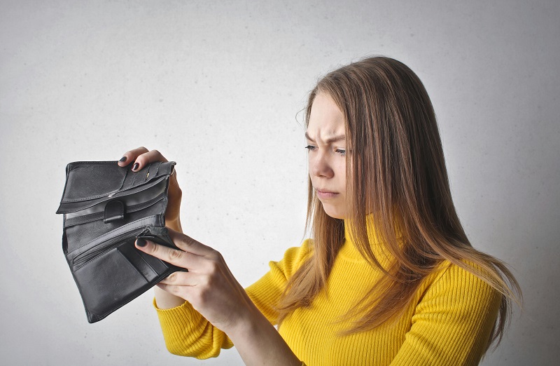 Májusban áprilishoz képest 139 lejjel, azaz 2,5 százalékkal csökkent a nettó átlagbér | Fotó: Pexels