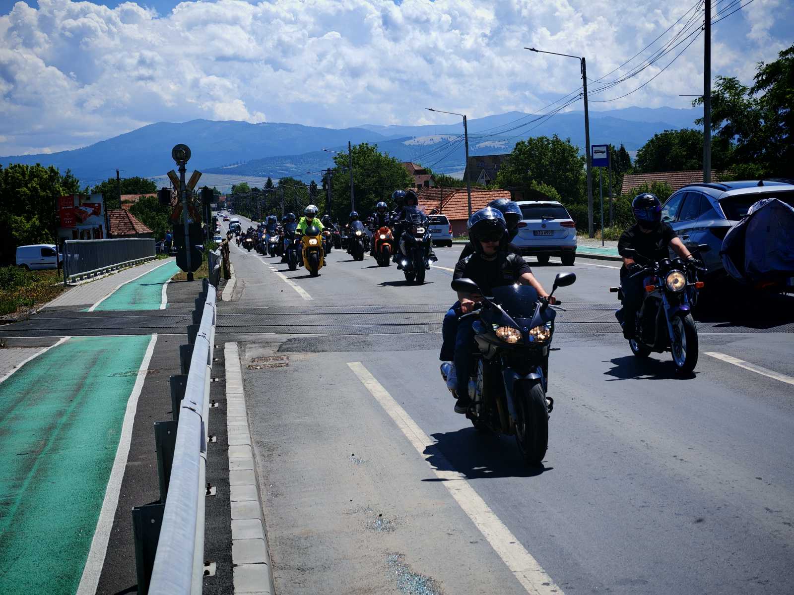 Egy ideig bedugult a forgalom a céhes városban | Fotók: Nagy Imre