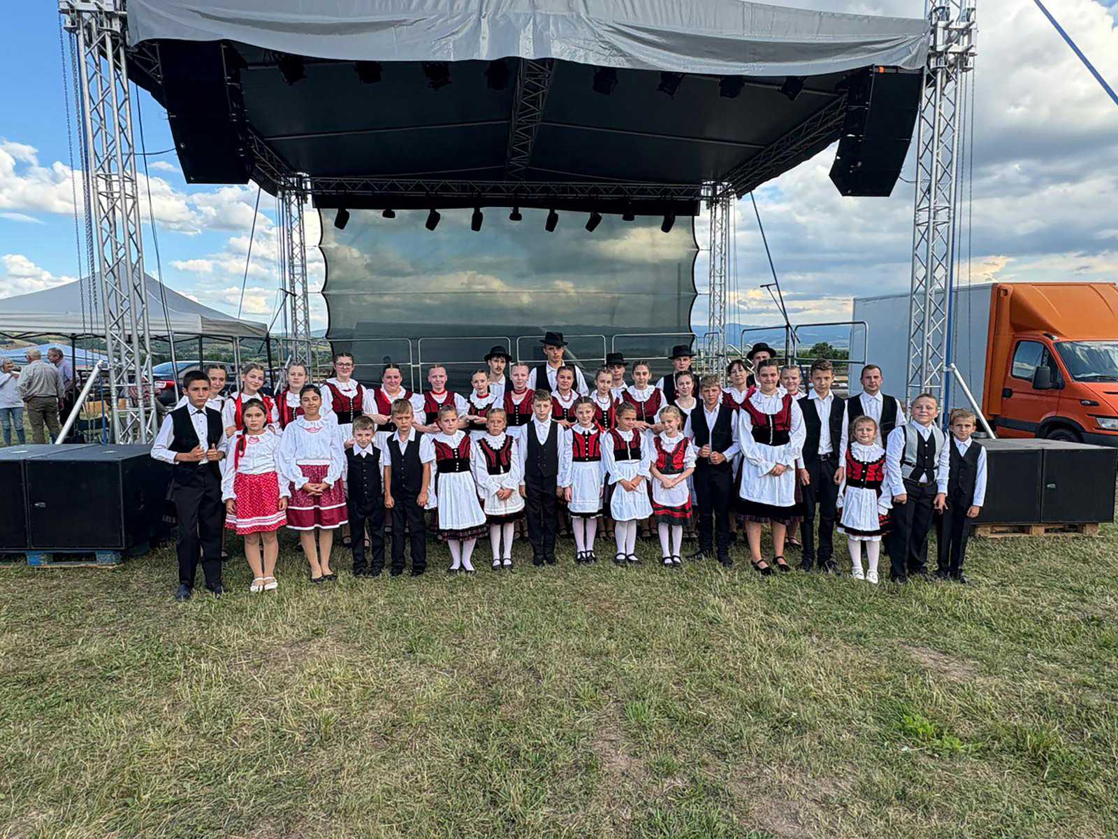 A helyi néptánccsoport is fellépett | Fotó: Nagy Imre