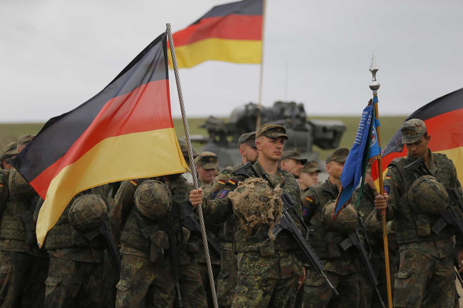 A kötelező sorkatonai szolgálat visszaállítása mellett foglalt állást Frank-Walter Steinmeier német államfő | Fotó: MTI/EPA/Zurab Kurcikidze