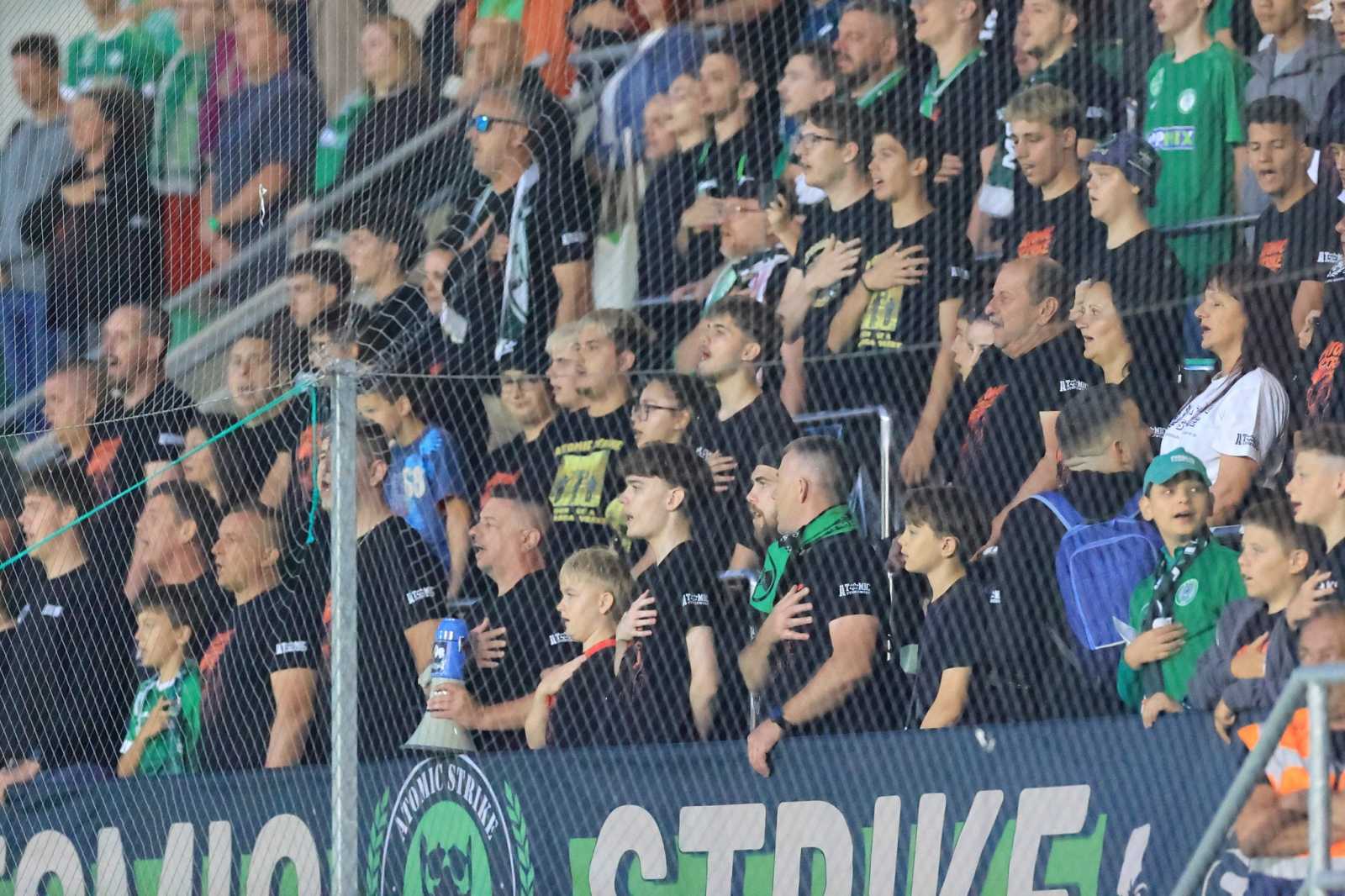 A magyar drukkerek számíthatnak a magyar külügyminisztériumra | Fotó: Paksi FC