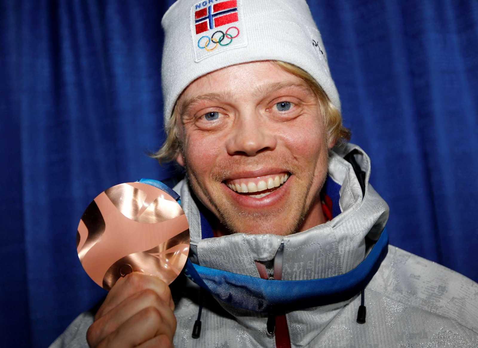 A 2010-es olimpiai bronzéremmel. | Fotó: skiforbundet.no/Lise Åserud / NTB