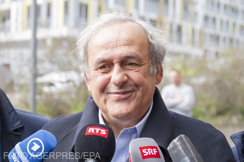 Ellopták Platini serlegeit és érmeit | Fotó: Agerpres/EPA/archív felvétel