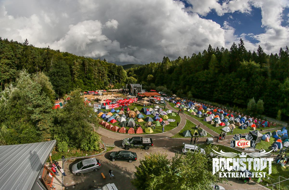 Utoljára a szintén festői helyszínen.