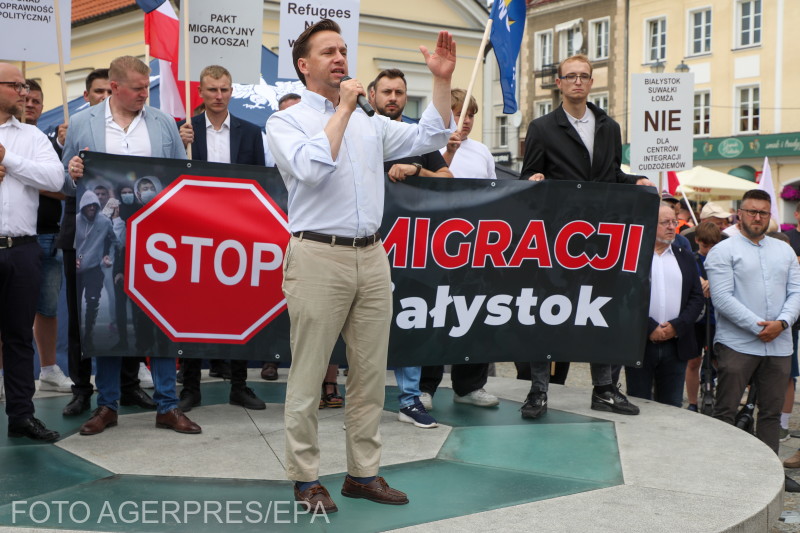 Krzysztof Bosak szólal fel. 