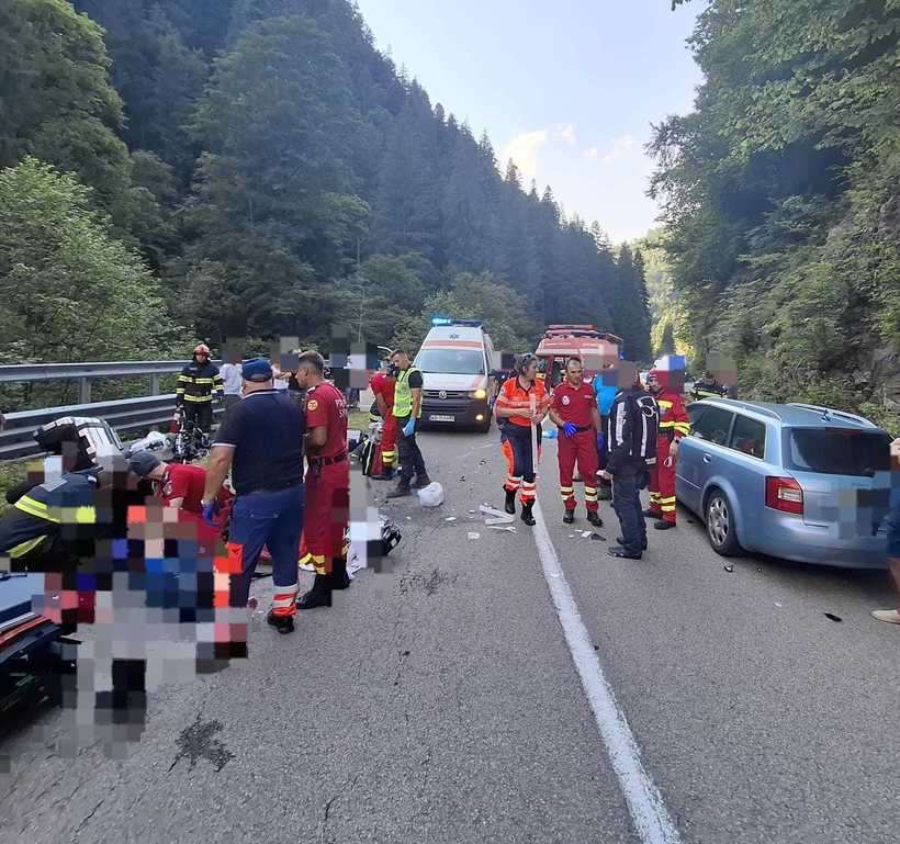 Több mentős egység érkezett ki segíteni. | Fotó: Fehér megyei ISU