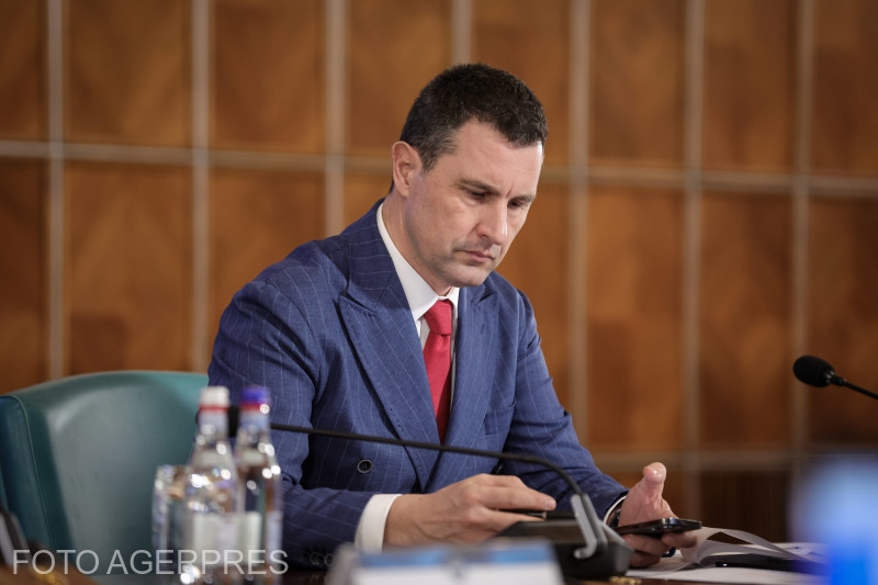 Sem a törvény, sem a szükség, sem a szándék nem helyettesíti a pénzt, hangsúlyozza a korábbi pénzügyminiszter. | Agerpres/archív