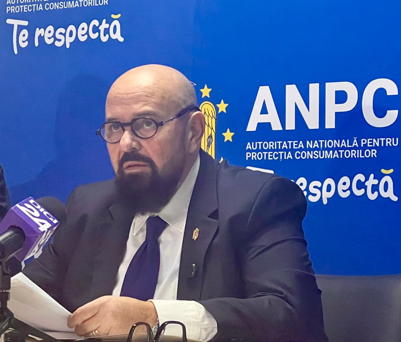Korrupcióval gyanúsítják | Fotó: Országos Fogyasztóvédelmi Hatóság Facebook oldala