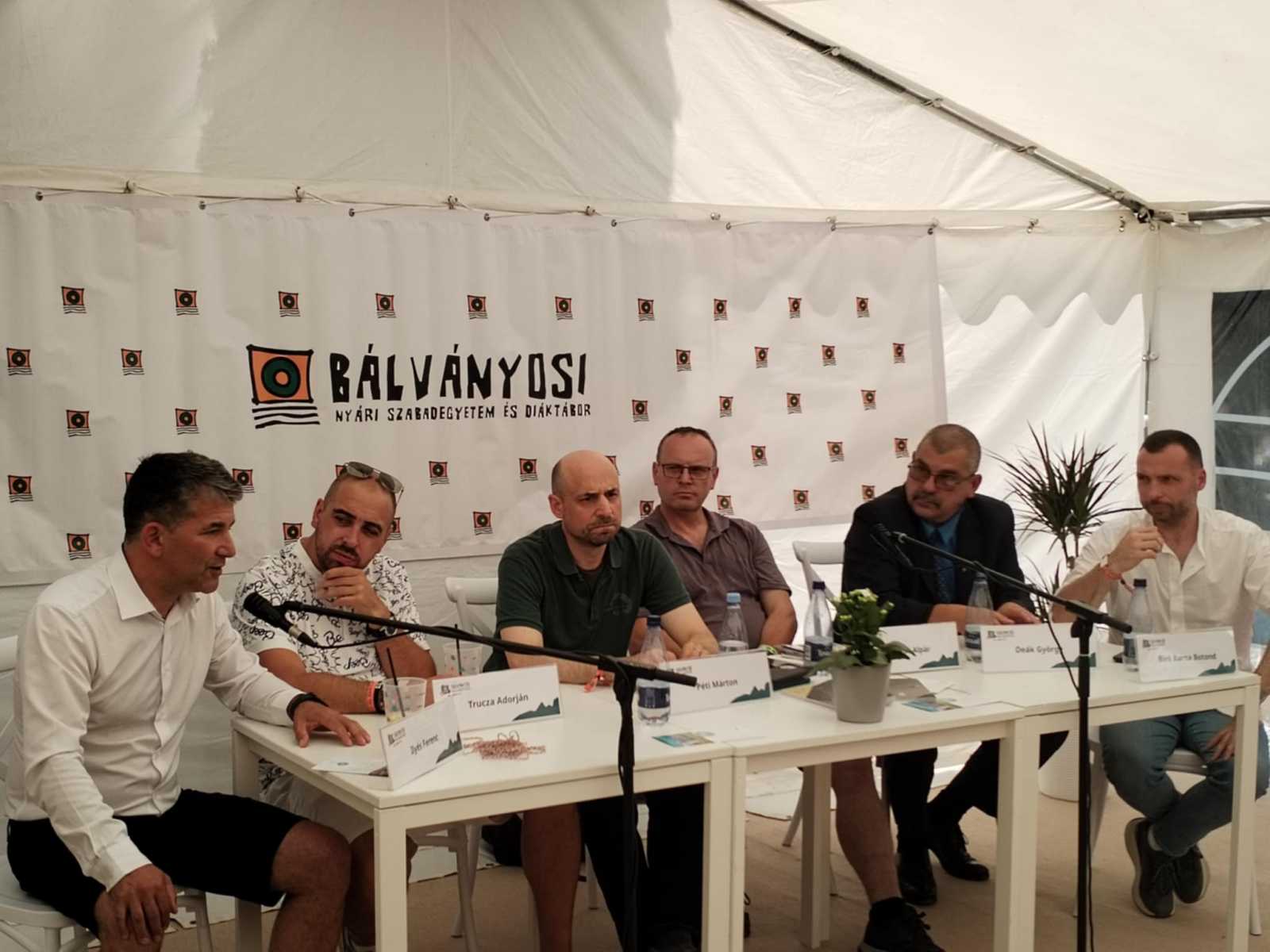 A kerekasztal résztvevői | A szerző felvétele