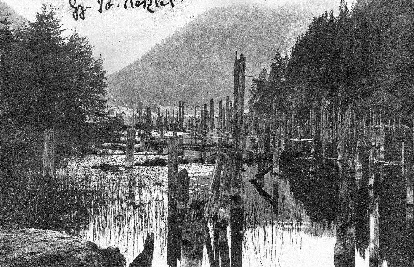 Gyilkos-tó az 1930-as évekből. A szerző ismeretlen