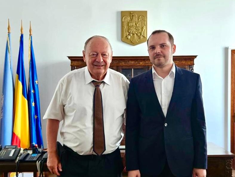 Tapasztalata és nemzetközi szemlélete segít majd fontos reformok megvalósításában | Fotó: Alexandru Rogobete Facebook oldala