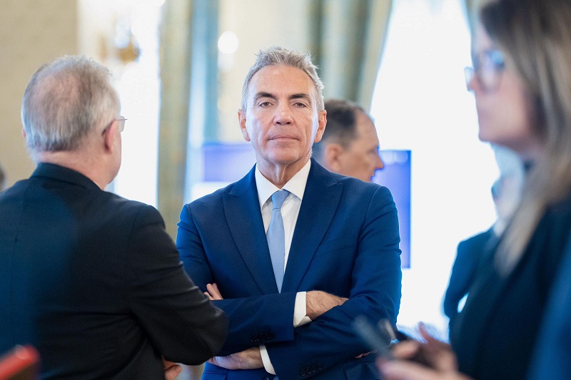 Dagad a botrány | Fotó: Dragoş Anastasiu Facebook oldala