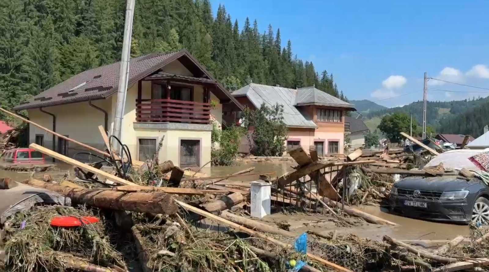 Suceava megyén már végigsöpört a vihar és az áradás. | Fotók: Meteoplus/Facebook