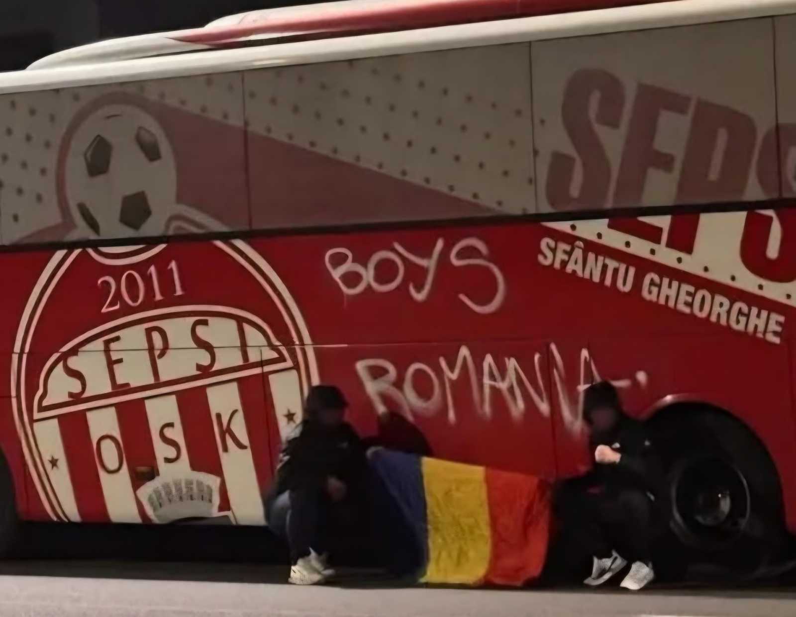 Lefújták festékszóróval | Fotó: Sepsi OSK Facebook oldala