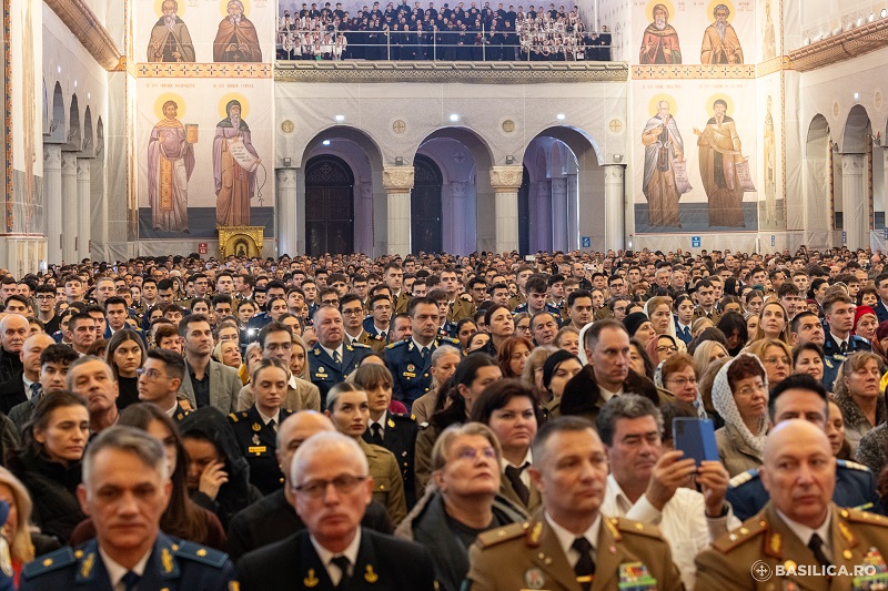 A fasiszta legionárius mozgalom ismert költőjének versét énekelték el  | Fotó: Basilica.ro