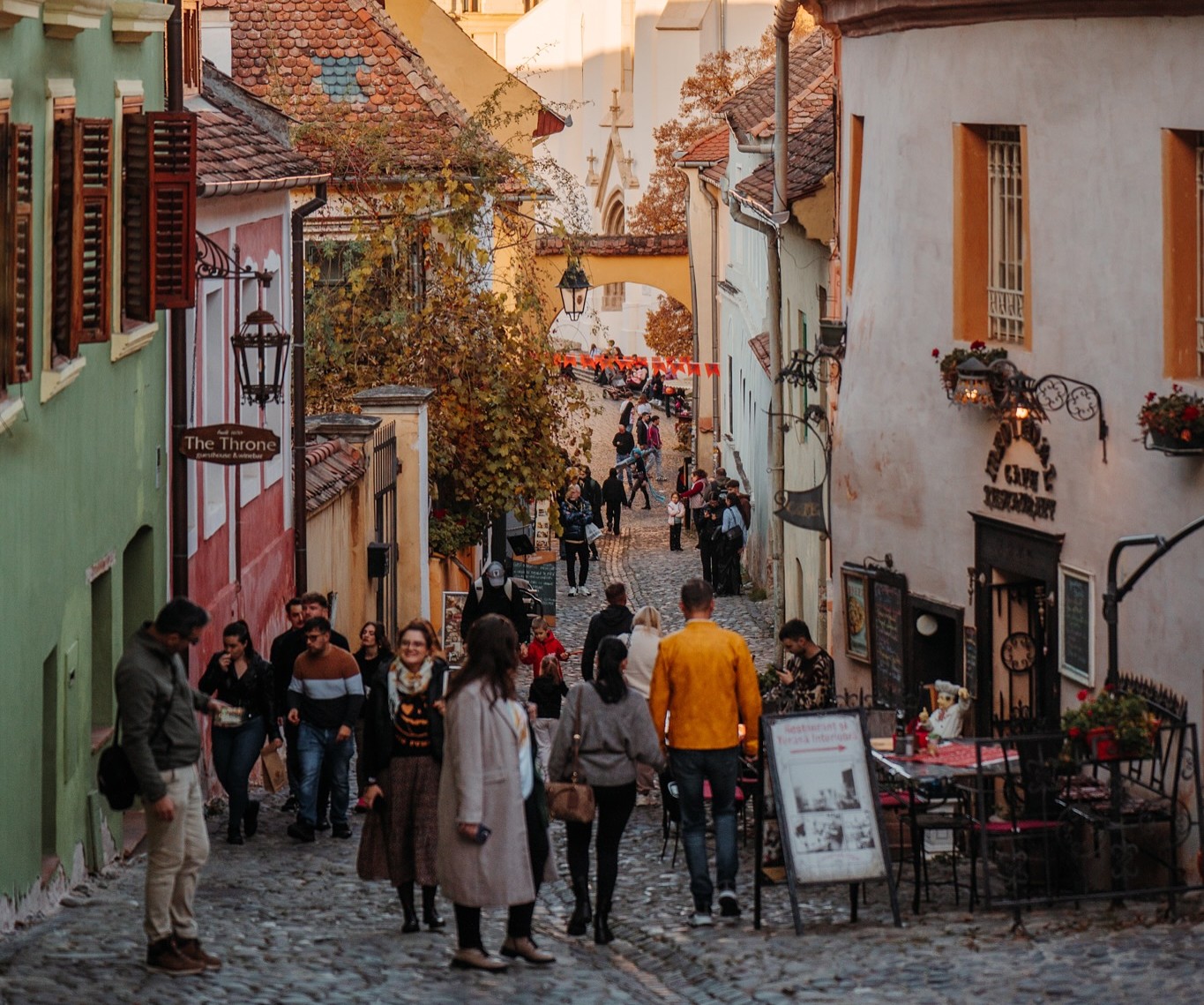 Segesevárra idén nyáron kevesebb hazai turista érkezett. Még mindig népszerű a németek körében | Fotó: Visit Mures/Facebook