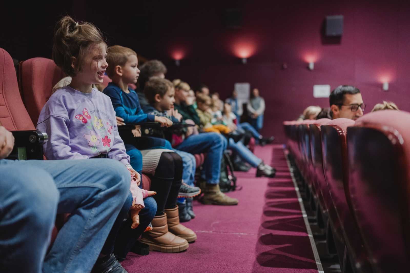 Negyedik alkalommal razjfilm-maratonozhatnak a gyerekek. | Fotók forrása: a Kolozsvári Magyar Rajzfilmünnep Facebook-oldala