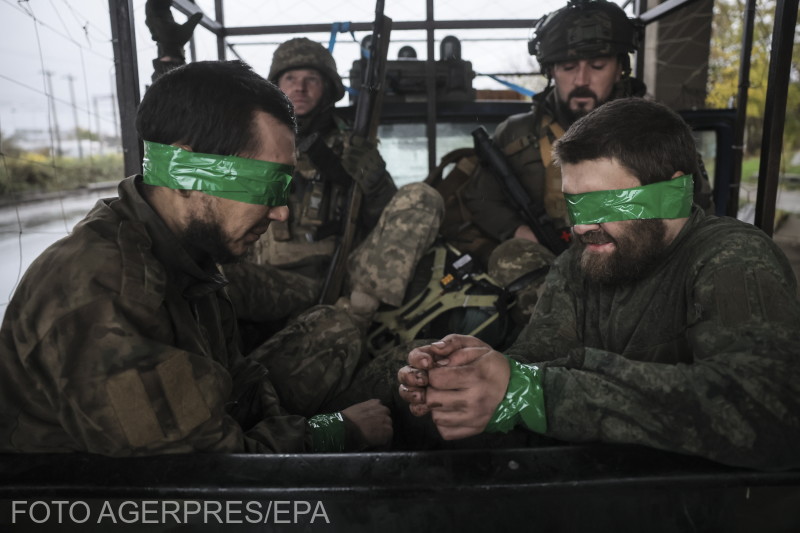 Az ukrán fegyveres erők 24. gépesített dandárjának sajtószolgálata által 2025. november 4-én közzétett fotó október 28-án elfogott orosz hadifoglyokról. | Fotó: Agerpres