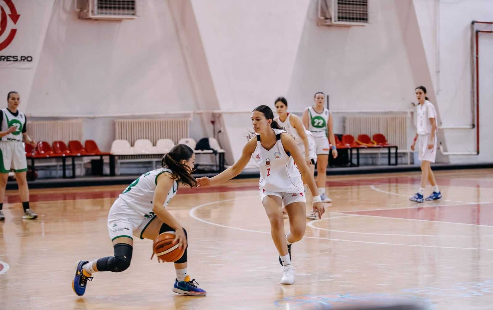 Holló Abigél tíz éve űzi a kosárlabdát | Fotók: Holló Abigél személyes archívuma