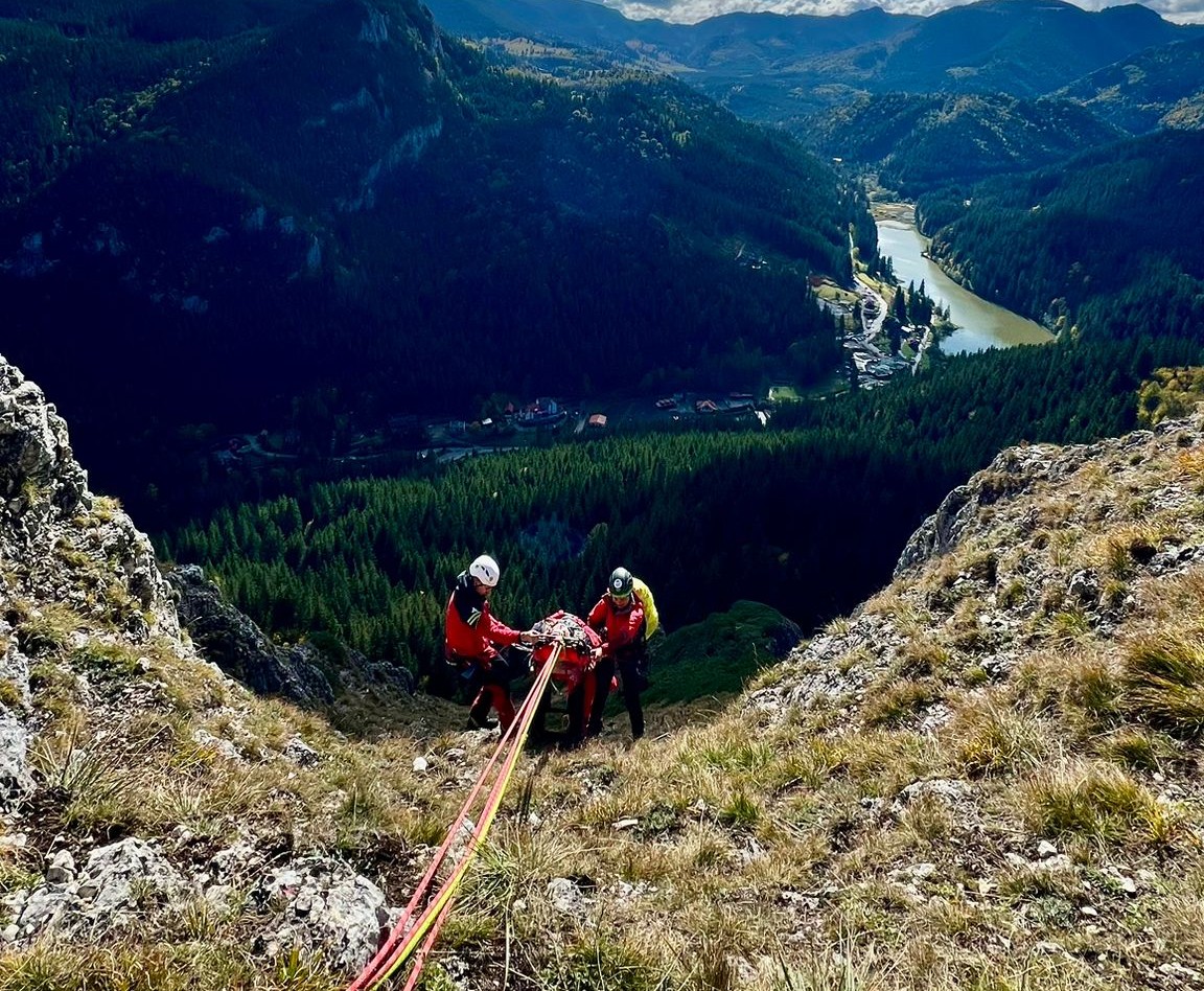 Hegyimentők akcióban a Gyilkos-tó közelében | Fotó: Hargita Megyei Hegyi- és Barlangimentő Közszolgálat