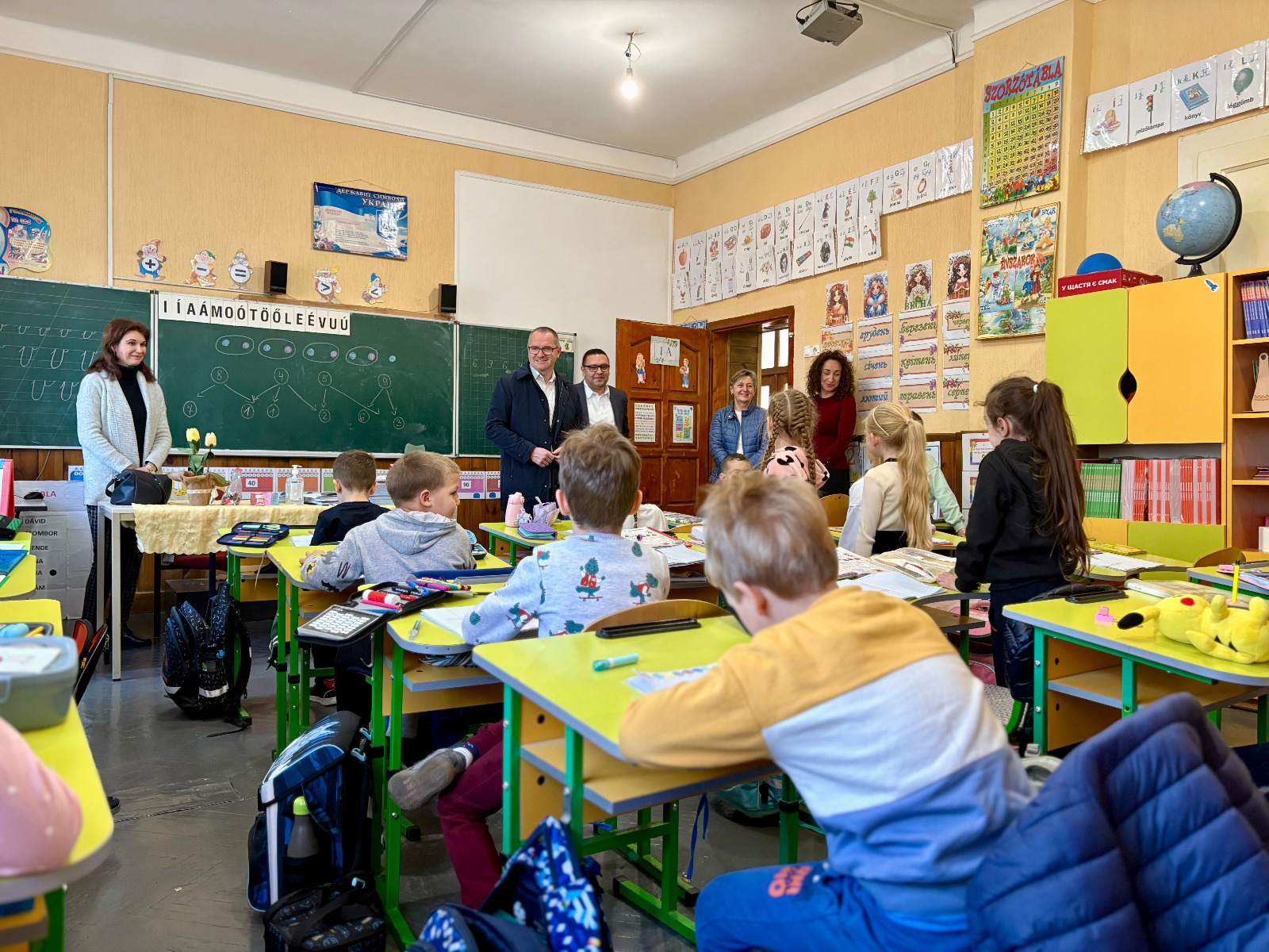 A háború sújtotta Kárpátalján a lehetőségekhez mérten zajlik a megszokott élet.