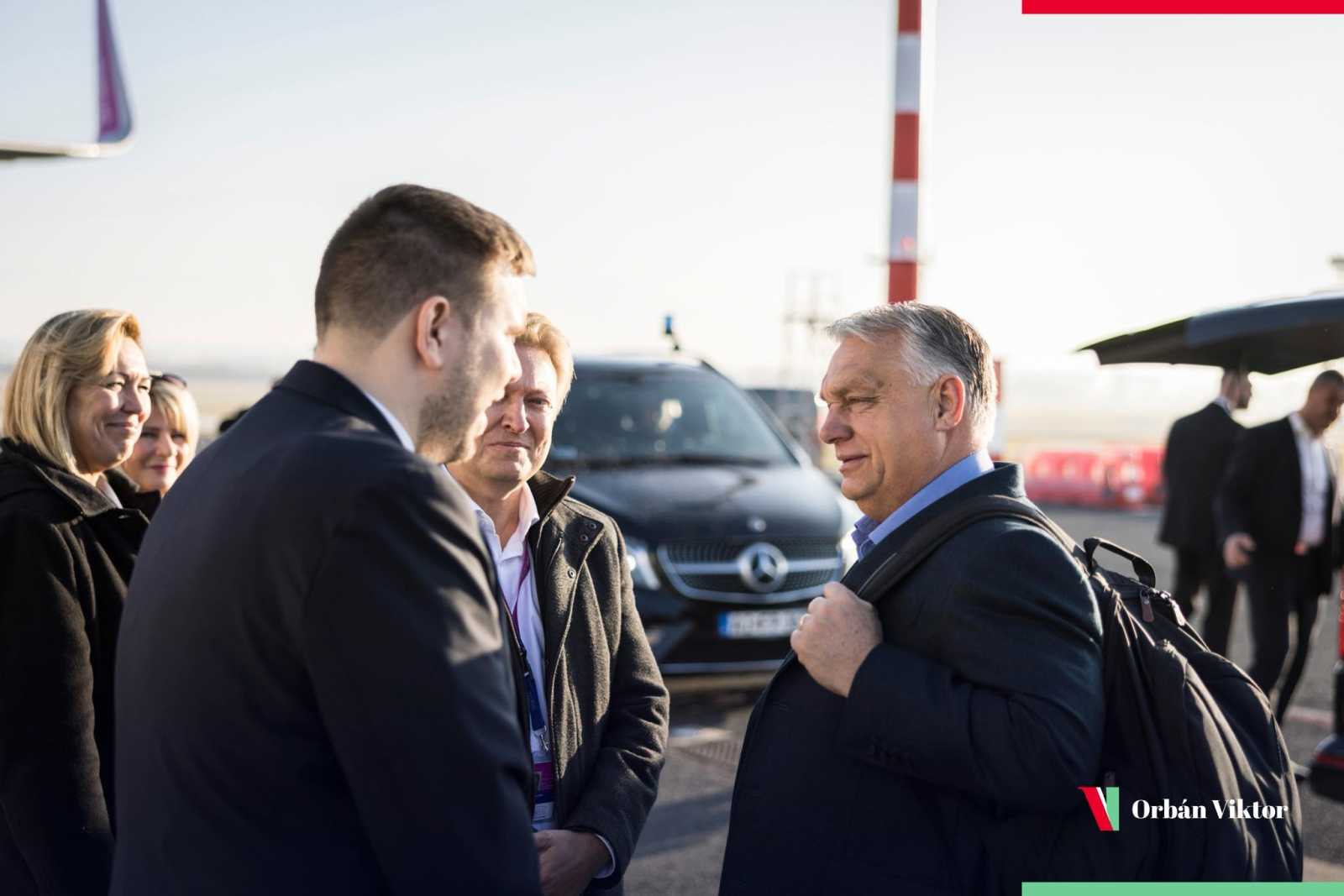 Orbán Viktor a budapesti repülőtéren Fotó: Orbán Viktor Facebook oldala