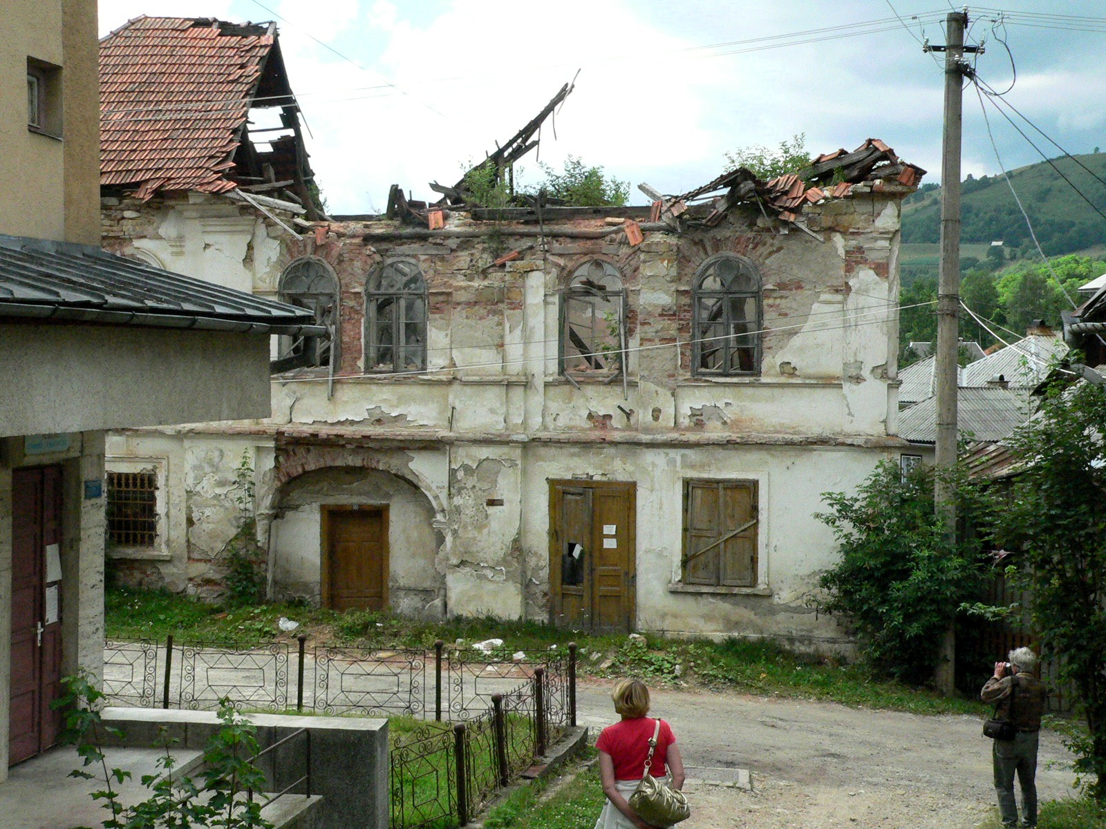 Ilyen volt a református lelkészlak a felújítás előtt | Fotó: Both Előd/Wikipédia