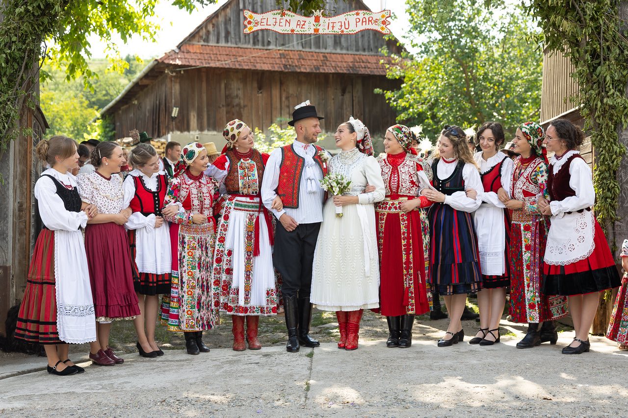 Mérai csűrmenyegző. Fotók: Biró Zoltán