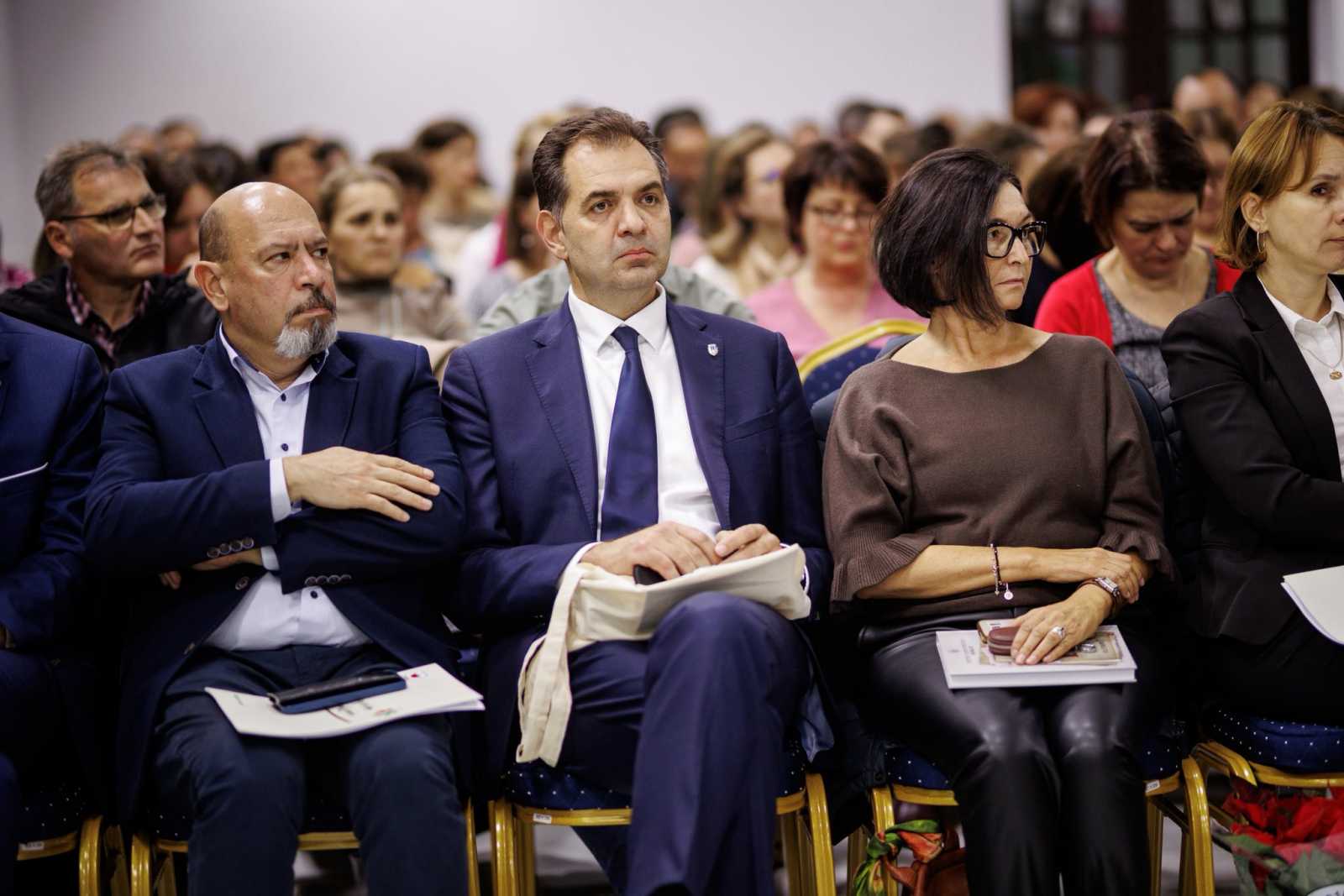 Markó Attila (balra) könyvét is bemutatták a konferencia alkalmával | Fotó: Lőrincz Helga Facebook-oldala