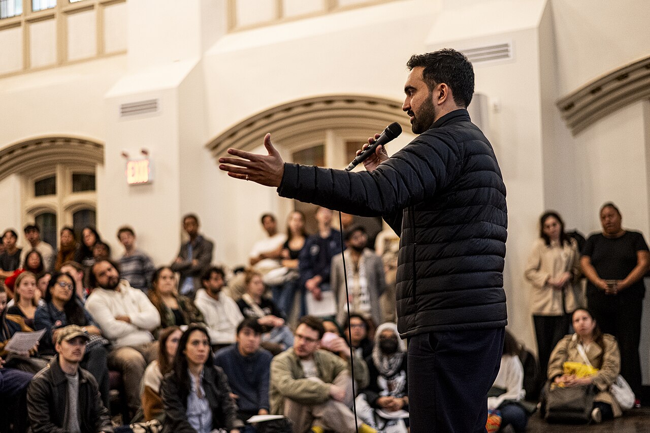 A szocialista jelöltet, Zohran Mamdanit november 4-én választották New York polgármesterévé Fotó: Wikipédia