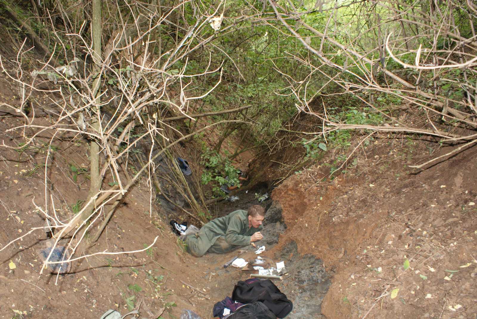 A lelőhely felfedezésének pillanata (2019) | Fotók: ELTE