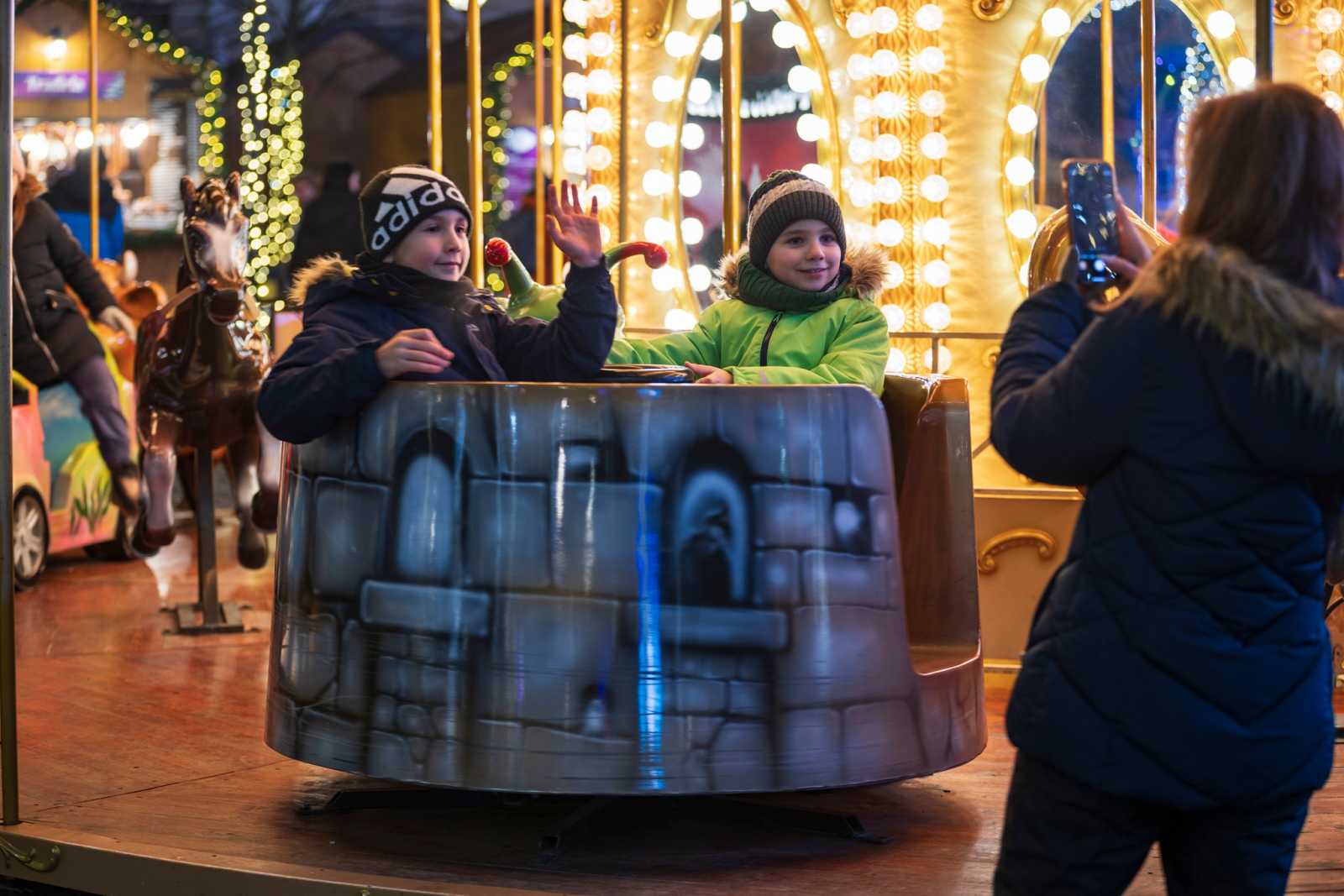 A kicsik kedvence a körhinta. 