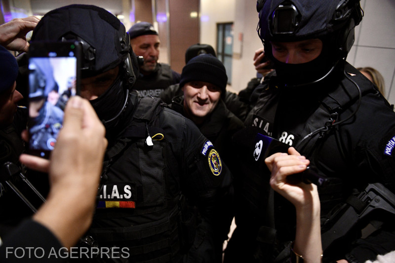 Kihallgatják | Fotó: Agerpres