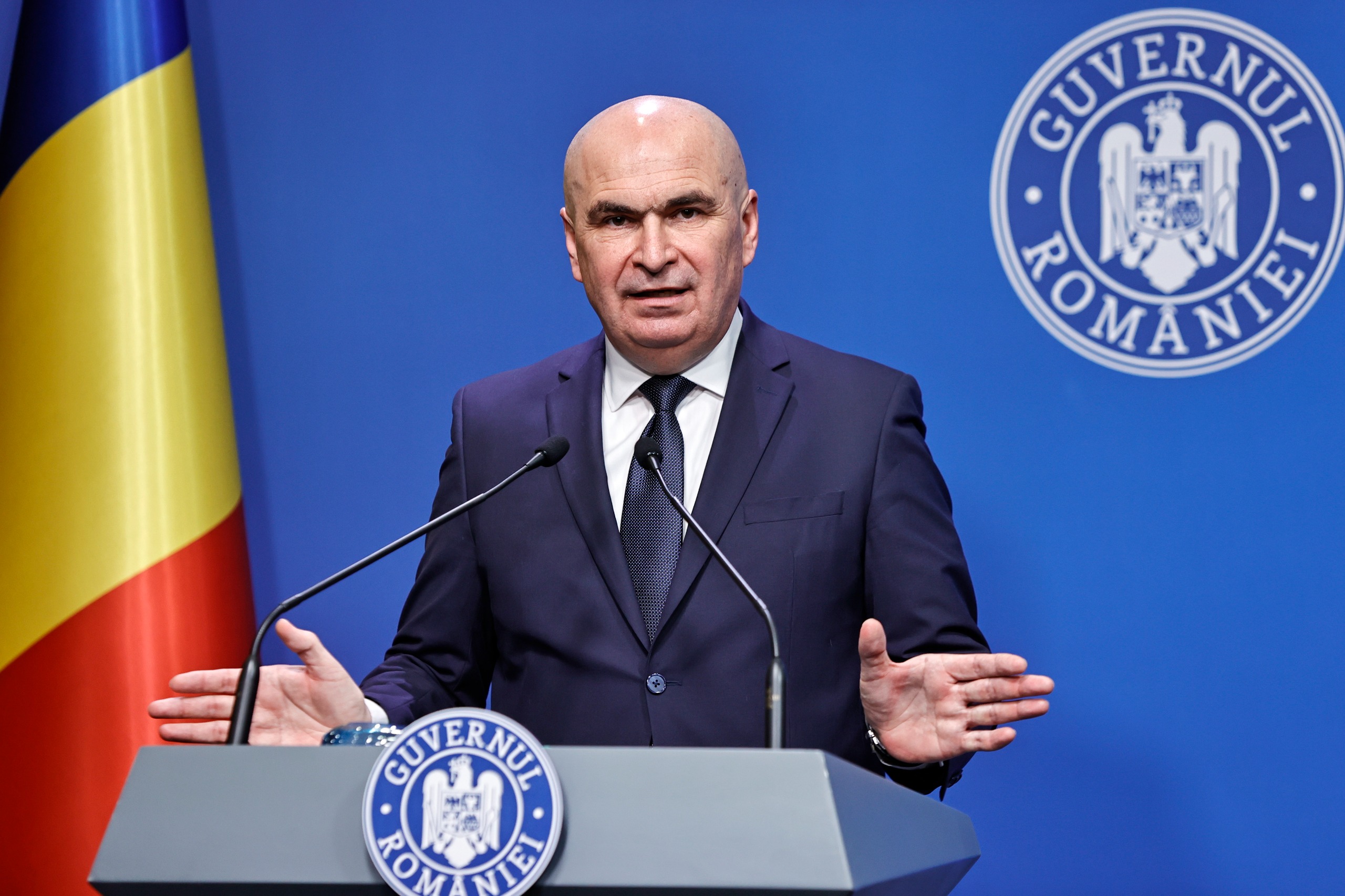 Bolojan hangsúlyozta: az oktatásban, egészségügyben nyugodtan halmozható a nyugdíj és az állami fizetés | Fotó: gov.ro