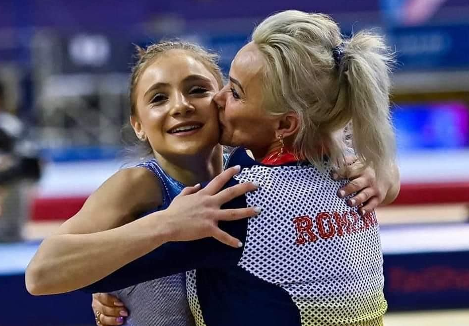 Anya és lánya, a klubjuk kiáll mellettük | Camelia Voinea Facebook-oldala/archív felvétel