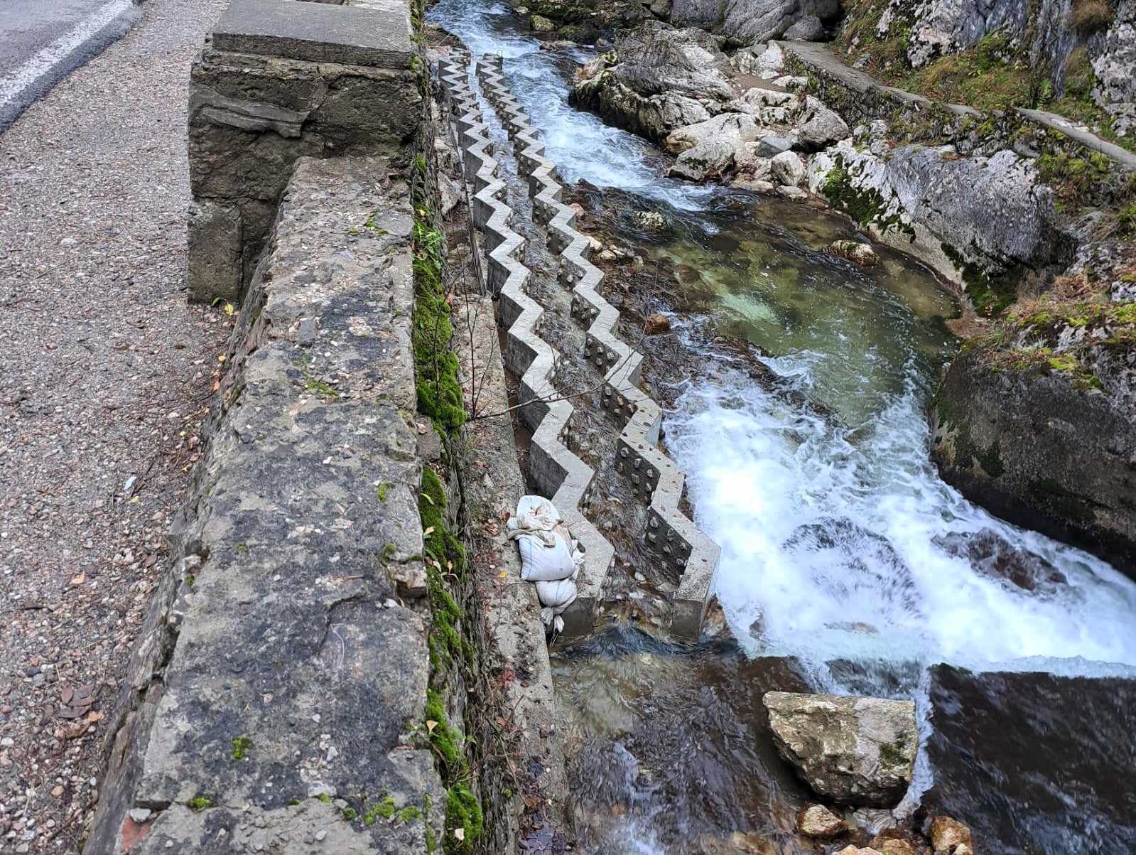 A kövicsík szaporodását szolgálják a hallépcsők. | Fotók: Békás-szoros–Nagyhagymás Nemzeti Park