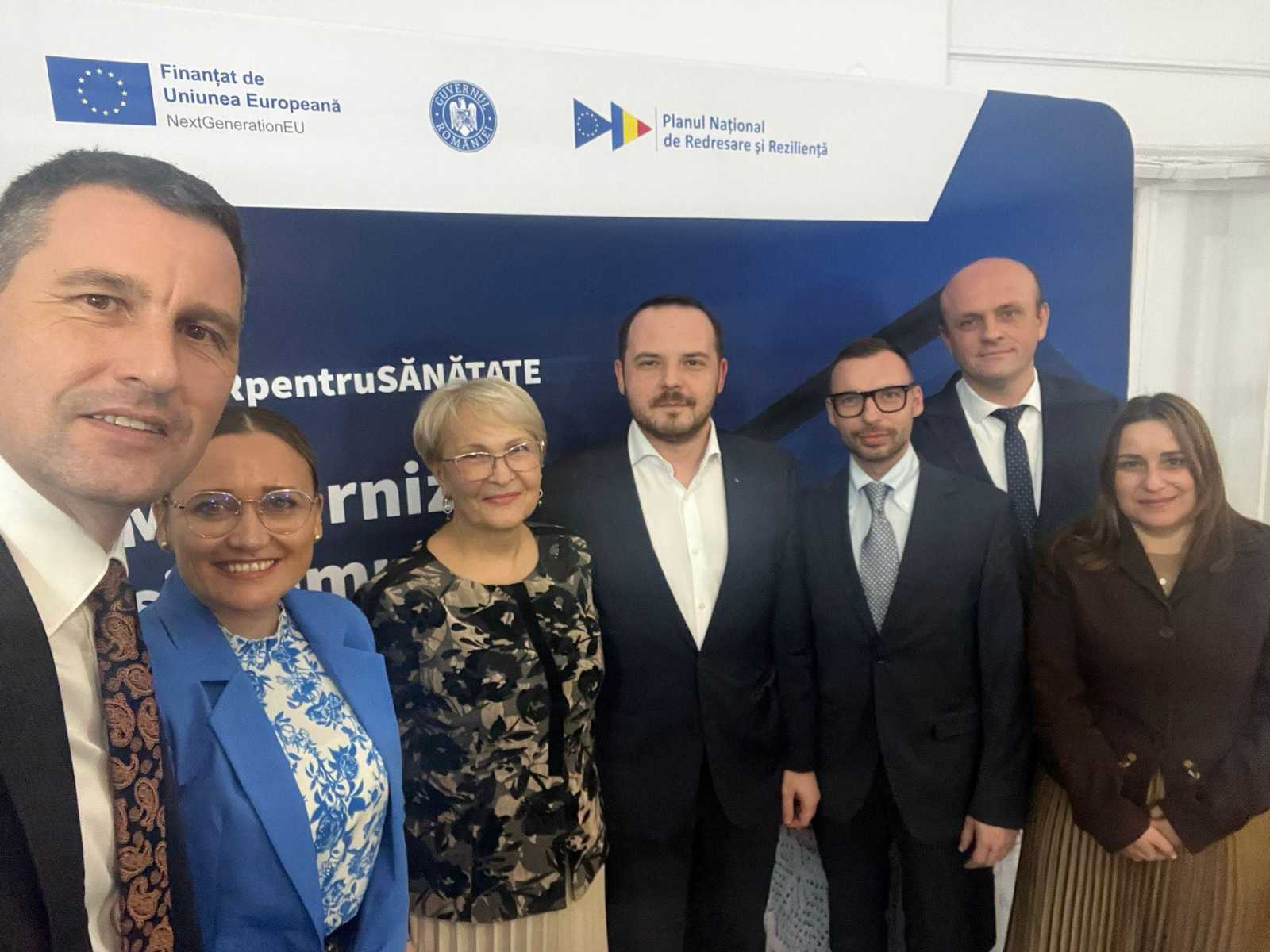 A csíkszeredai küldöttség Bukarestben Alexandru Rogobete egészségügyi miniszterrel | Fotó: Hargita Megye Tanácsa