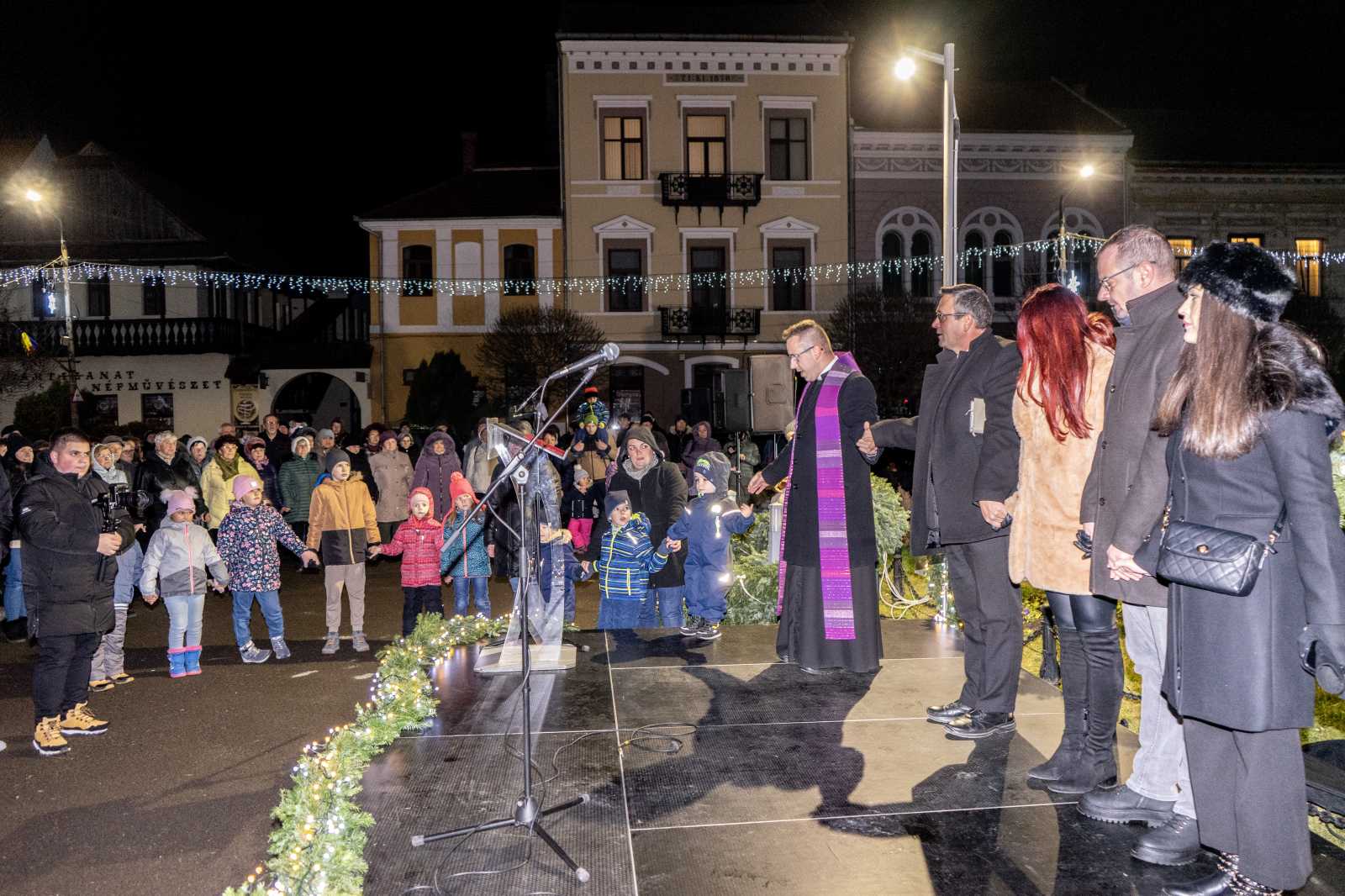 Tavaly is fellobbantak az adventi gyertyák | A szerző archív felvétele