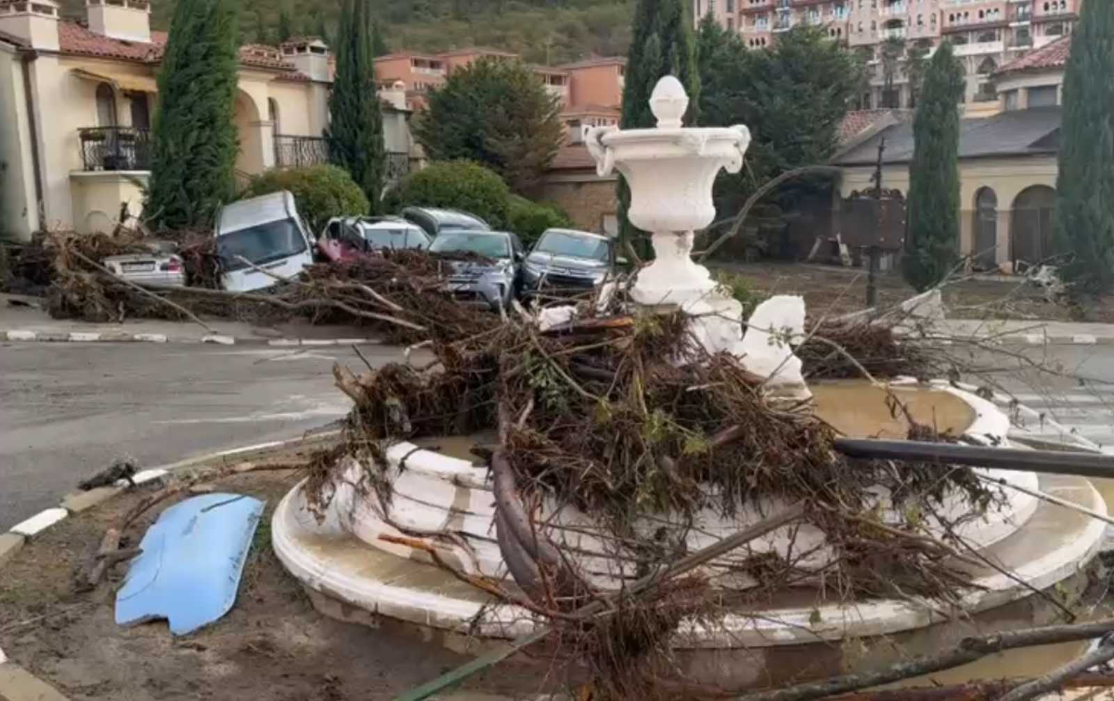 Elenite térségében is nagyok a károk. 