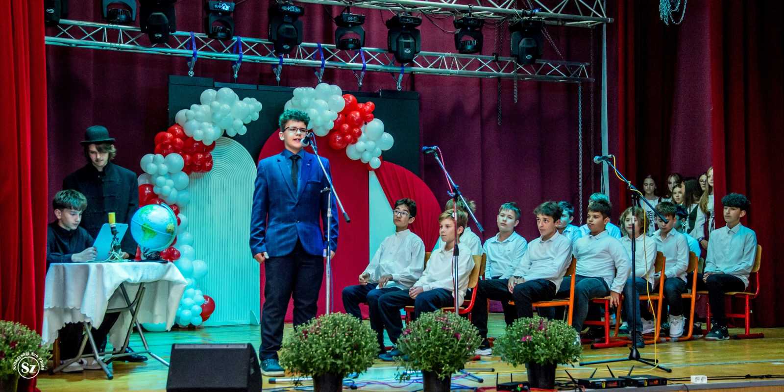 Szavalatok is elhangzottak a diákok részéről | Fotó: Kulcsár Mária