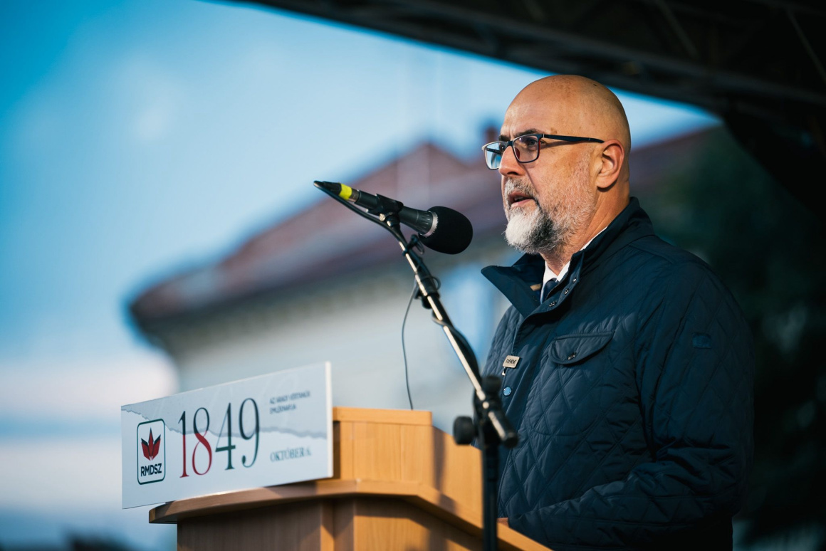 A közösség bizalma a legnagyobb tőke. Ezt kell mindig visszaállítanunk, újra és újra megerősíteni, hangsúlyozta Kelemen Hunor Aradon. | Fotó: RMDSZ.ro 