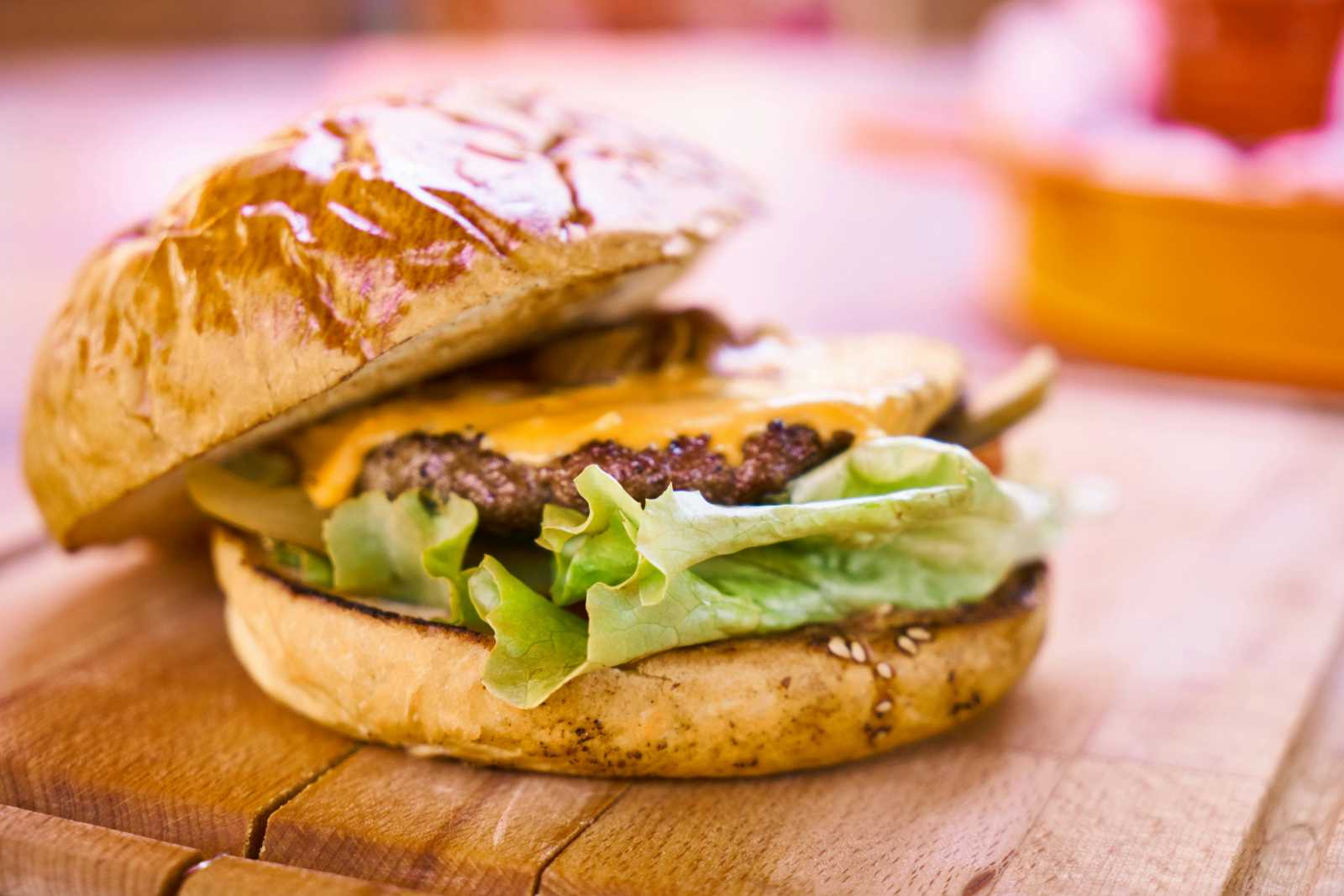 Ha hamburgernek hívjuk, abban hús legyen | Illusztráció: Pexels
