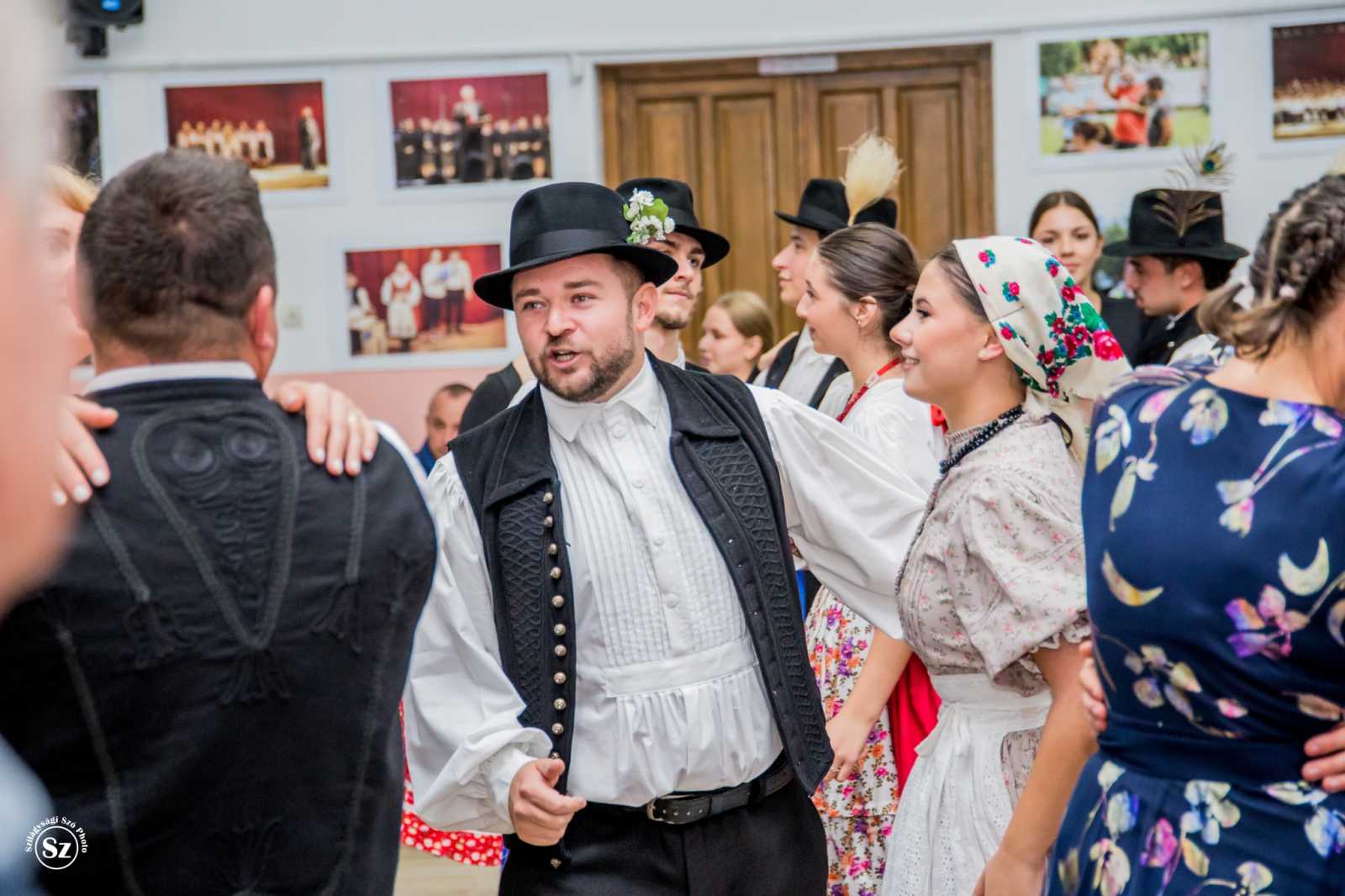 Székely Roland a helyi néptánc "motorja" | Fotó: Kulcsár Mária