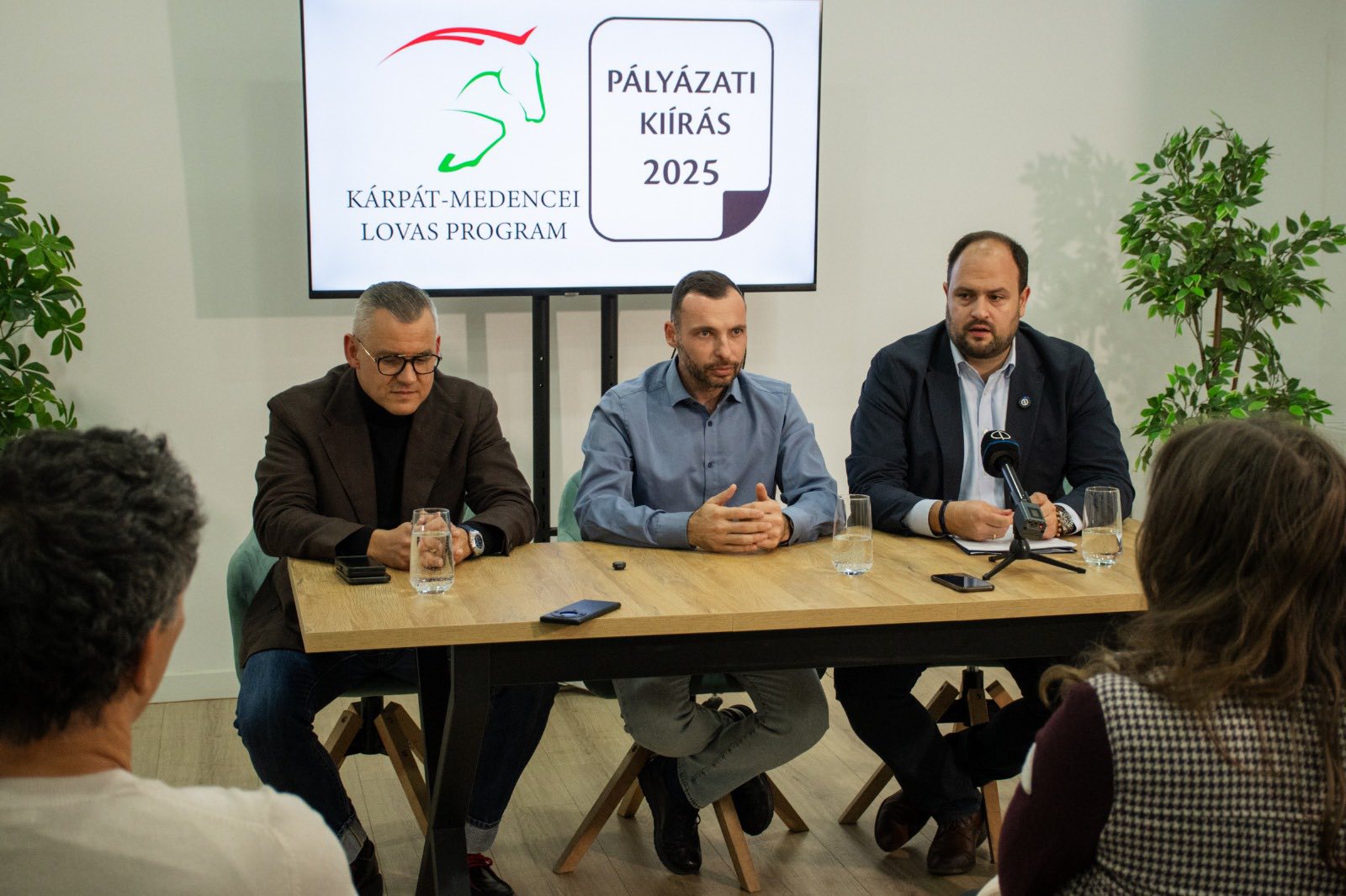 Elsősorban gyermekoktatásra, lovastáborokra, lovasterápiára lehetett pályázni 