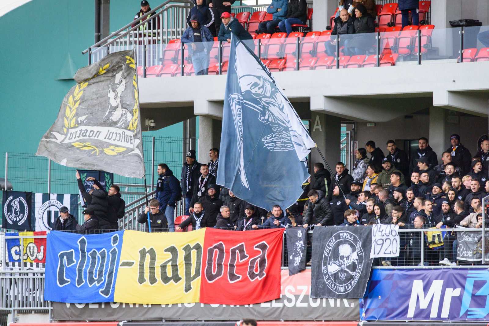 A Trianoni békediktátumra hivatkozni nem sértheti a magyar szurkolók érzékenységét? | Fotó: FK Csíkszereda