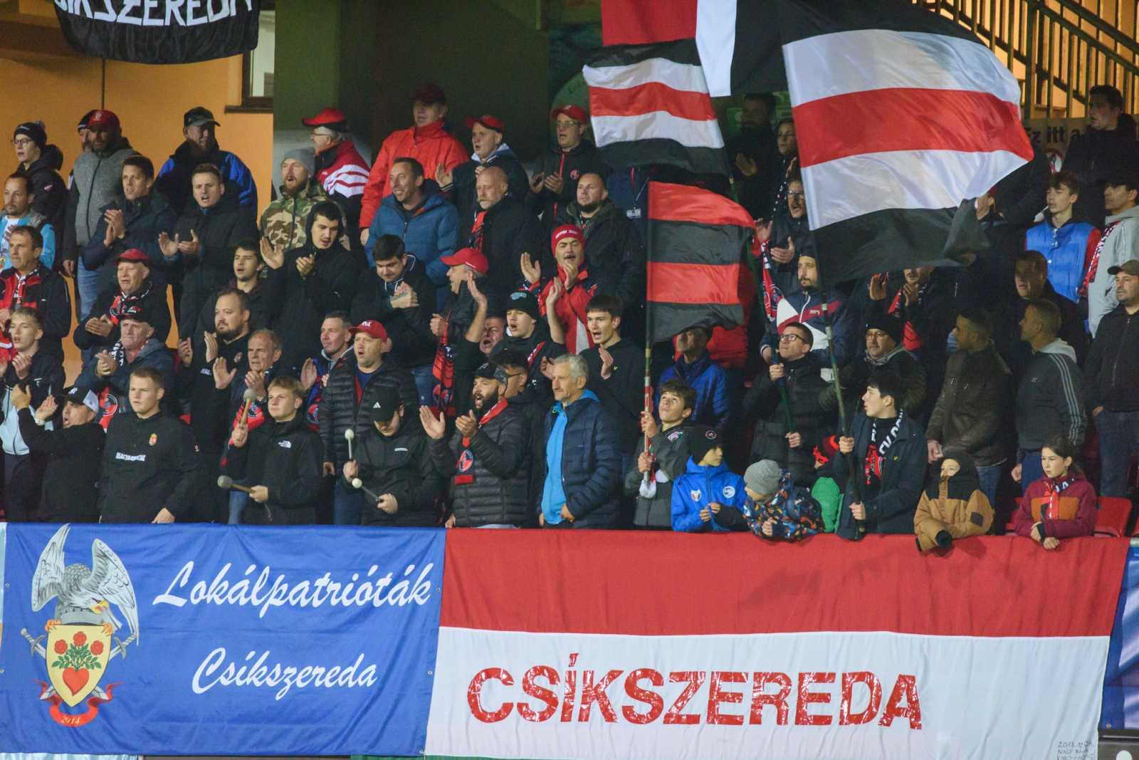 Székely és magyar szimbólumok. Hatóságilag tilos? | Fotó: FK Csíkszereda