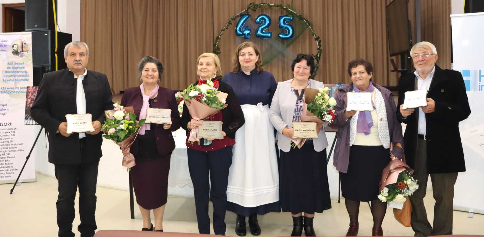 Köszöntötték az iskola egykori igazgatóit | Fotó: Kulcsár Mária